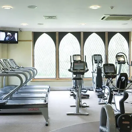 New Hall & Spa, 4*